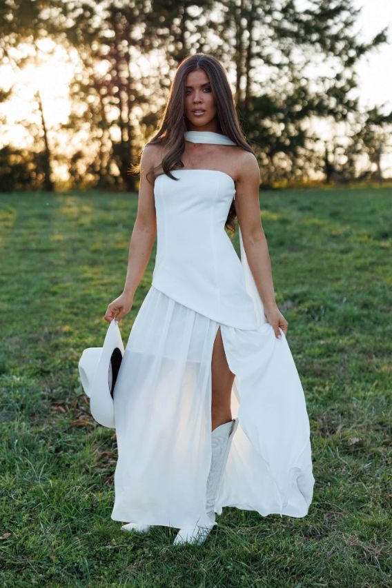 [Pre-Order!] Down The Aisle Dress